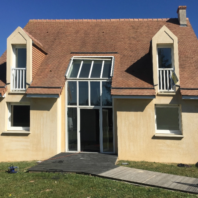 Hydrofuge de façade - prestation proposée par votre expert en rénovation de toiture et de façade dans la Manche Hydrofuge de façade